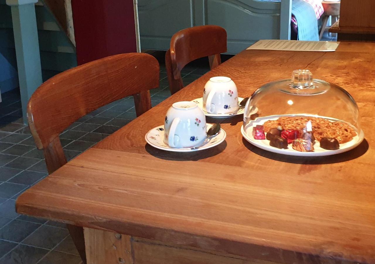 Fakansjehus Sfeervol Met Fijne Tuin Jirnsum 外观 照片